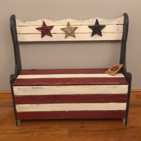 Boyd’s bear little bench - Picture 3 of 7